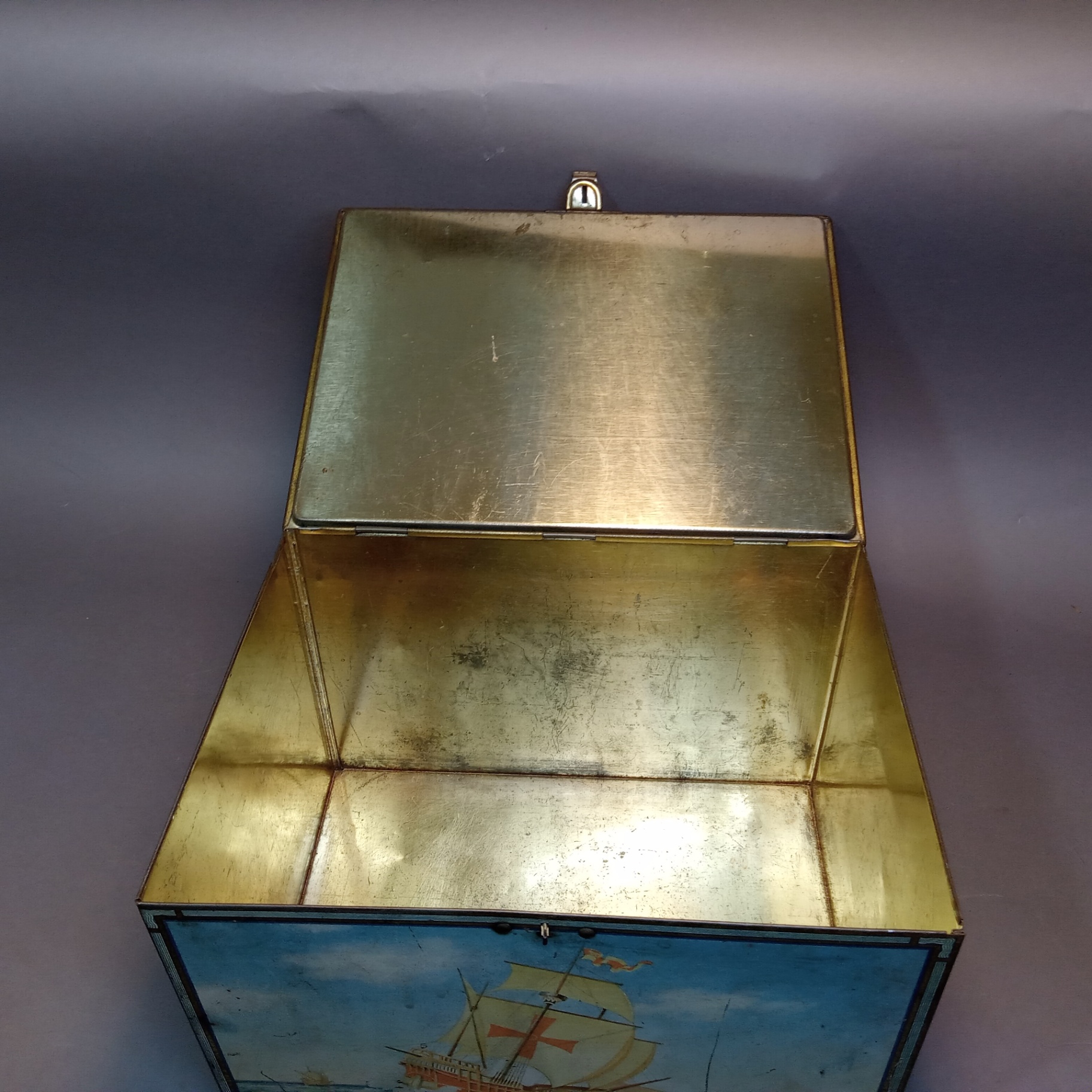 Vintage Biscuit Tin with Ships - image 9 of 12