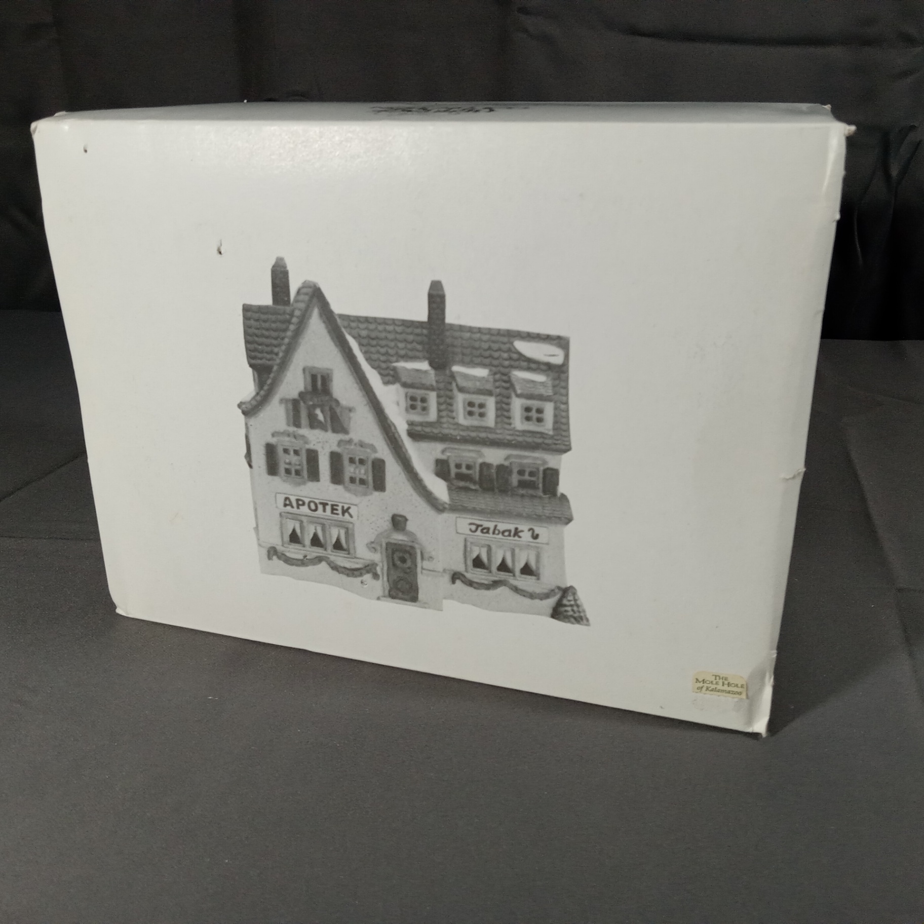  Dept. 56 Alpine Village Series - Chelsea Lane Shoppers, Milch-Kase + Apotek - image 7 of 12