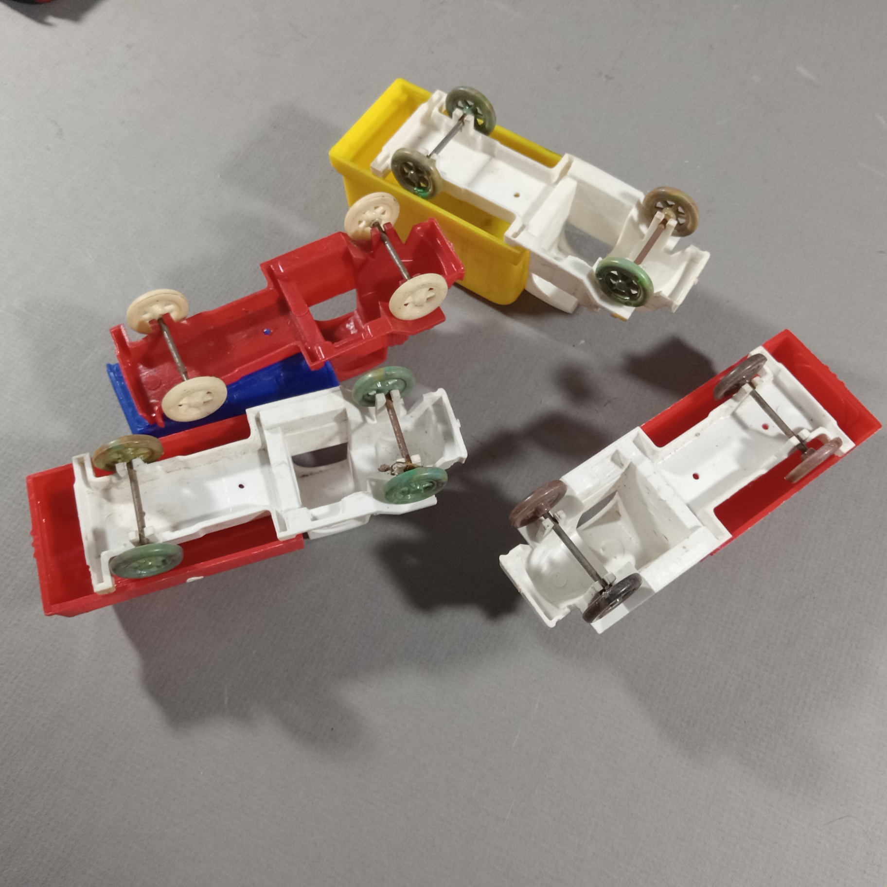 Acme, Mack, Manoil, Ideal & More Vintage Toy Cars - image 8 of 36