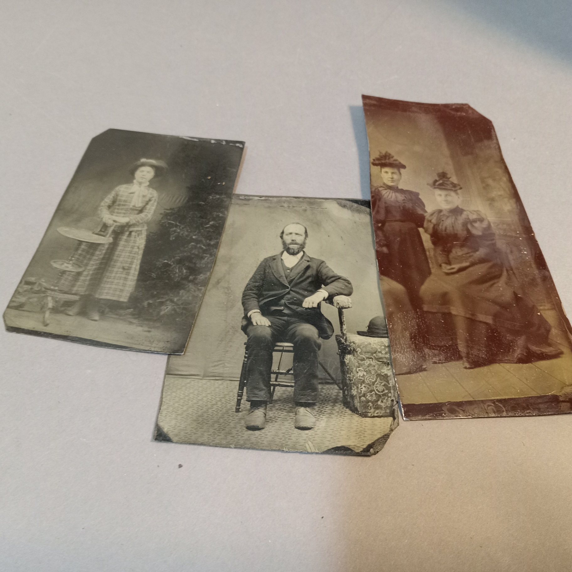 Antique Photos and Ephemera - image 11 of 35