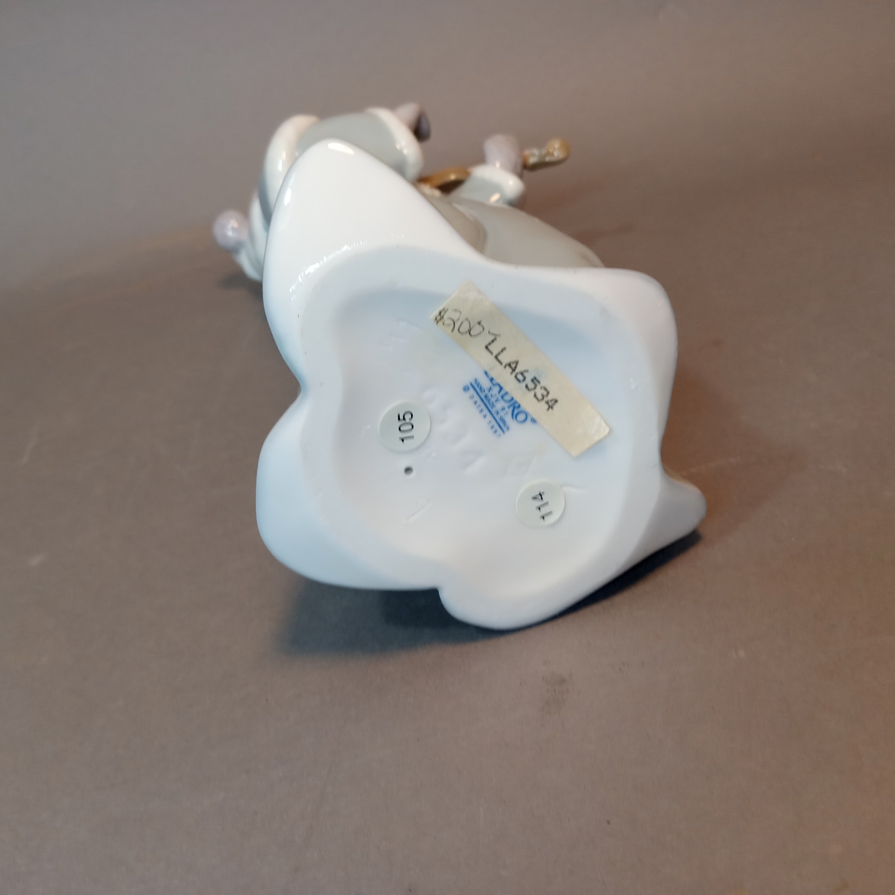 The Spirit of Christmas Lladro Figurine - image 7 of 11