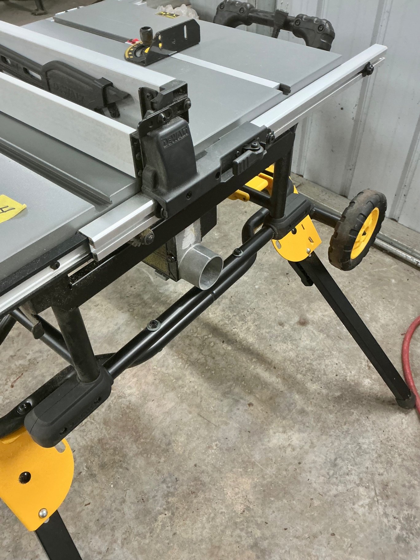 DeWalt DWE7491 10-Inch Portable Table Saw on Stand - image 3 of 5