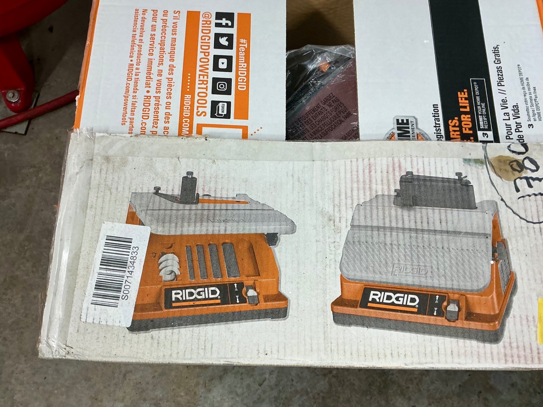 RIDGID 4 in Belt Sander with Box and Accessories - image 3 of 5