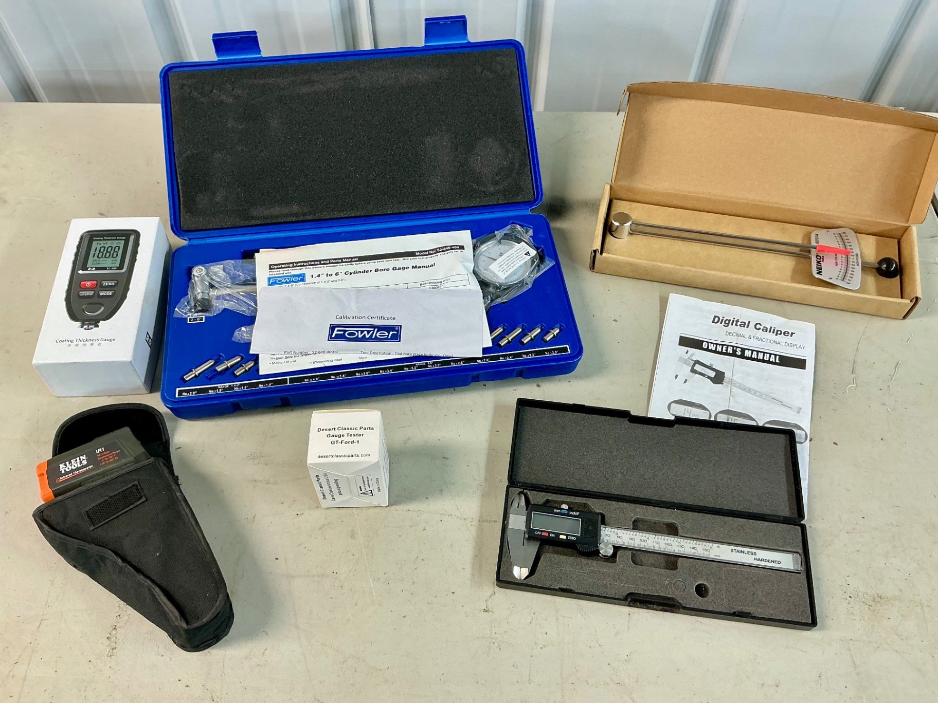 Measuring tools set: bore gauge kit, digital caliper, and dial indicator - image 1 of 8