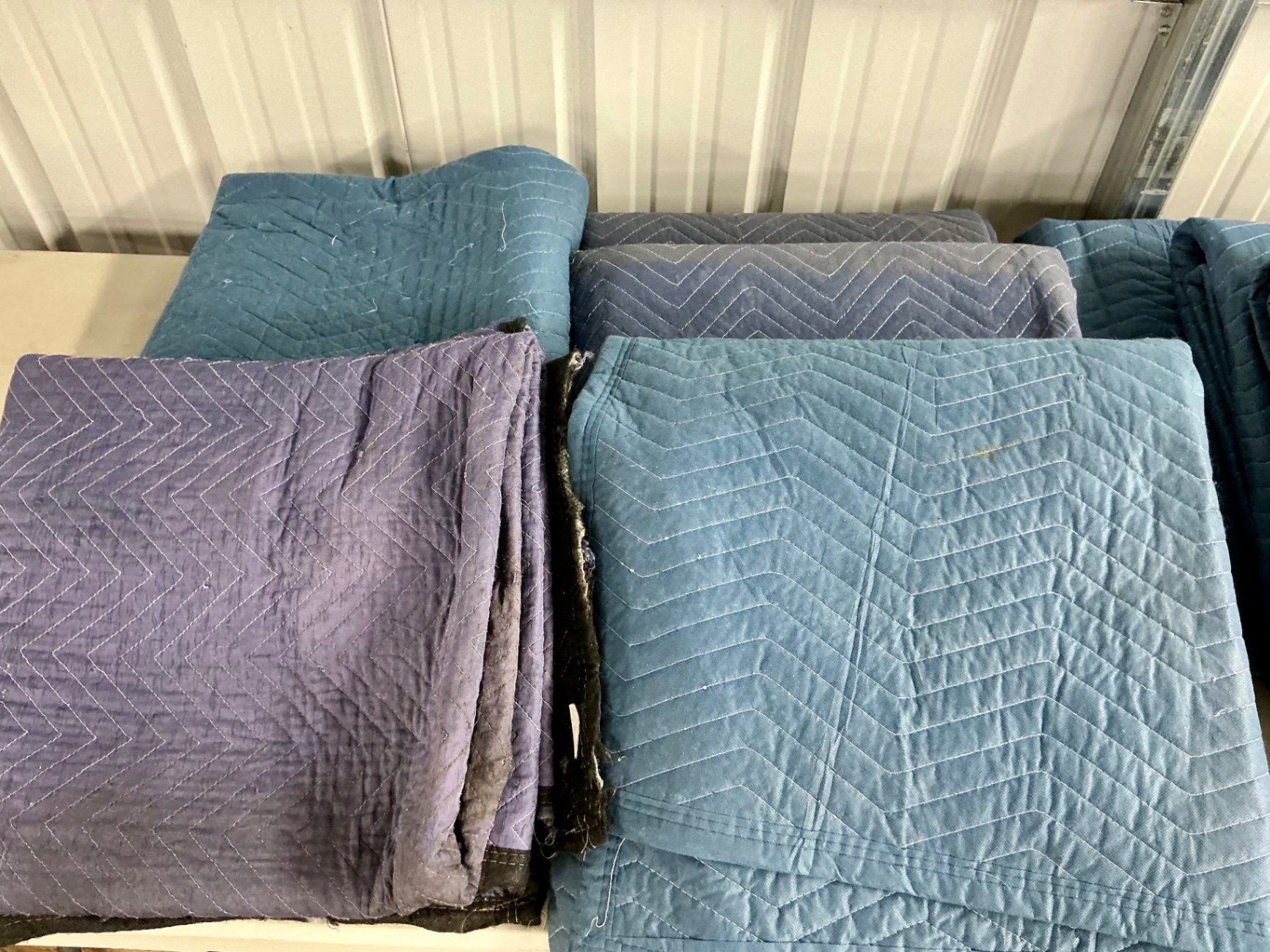 Quilted moving blankets - image 3 of 3