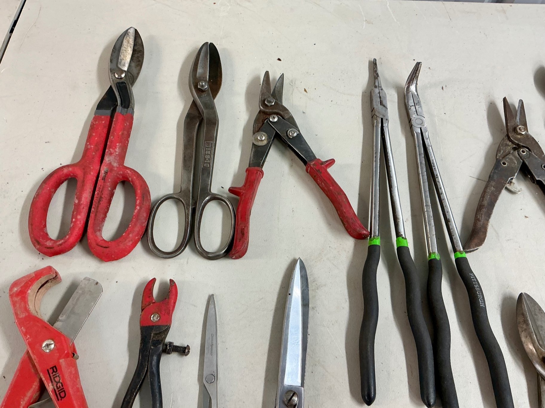 Assorted hand tools: snips, shears, and scissors - image 4 of 5