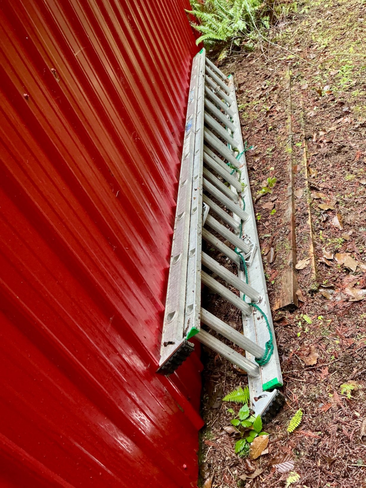 24 foot Werner aluminum extension ladder - image 1 of 4