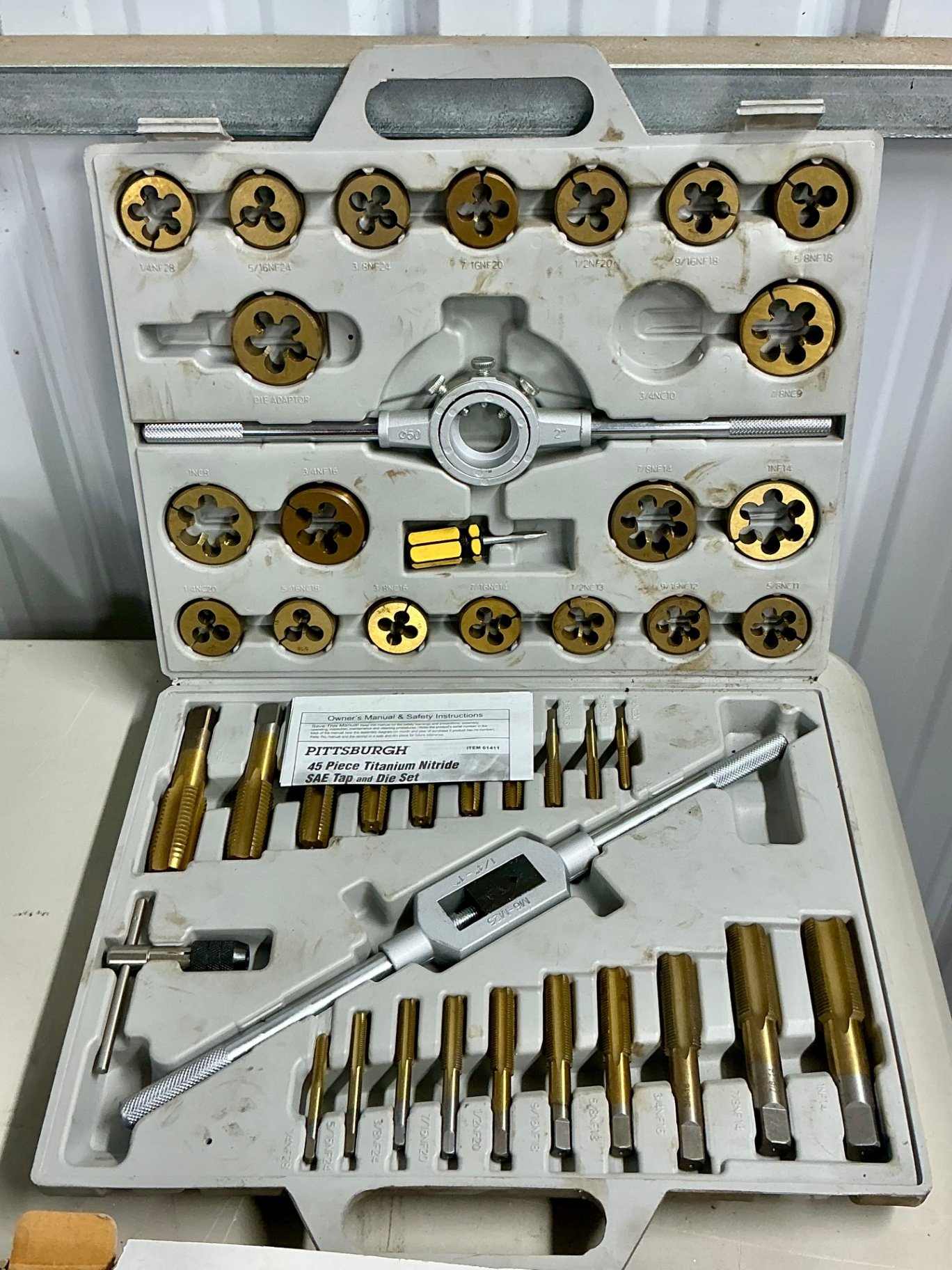 Electric die grinder with long shaft and accessory kit - image 2 of 3