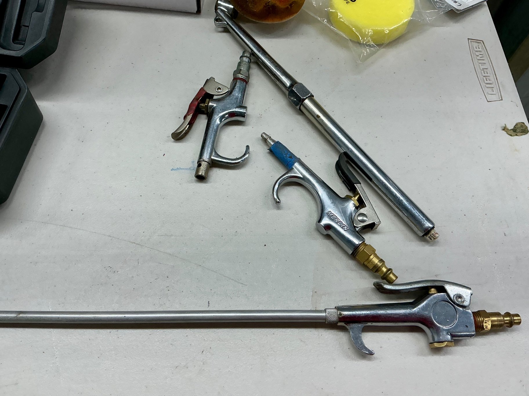 Pneumatic power tools and accessories set - image 7 of 7