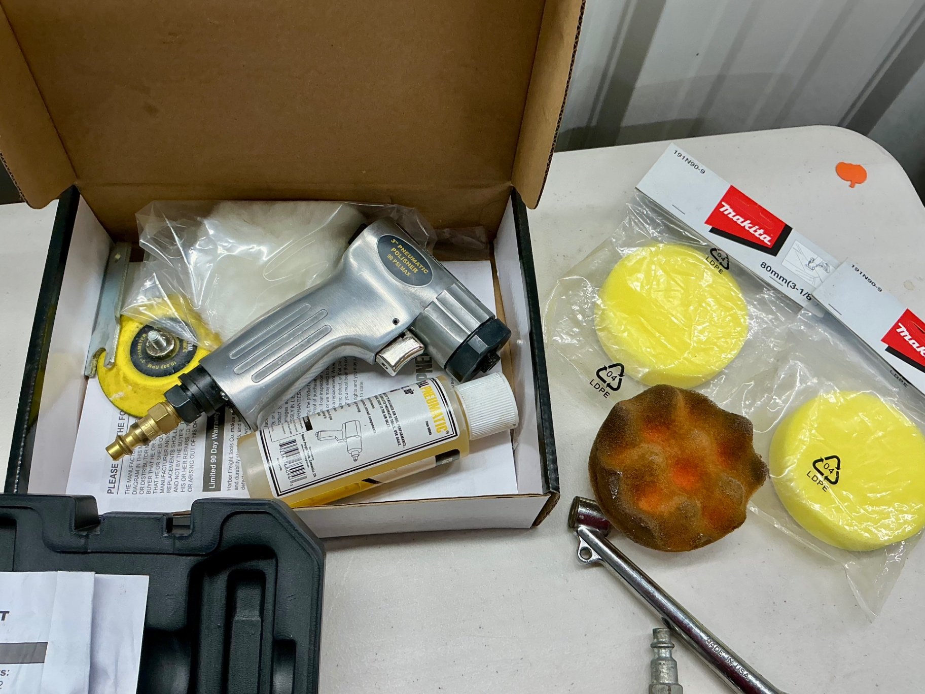 Pneumatic power tools and accessories set - image 6 of 7