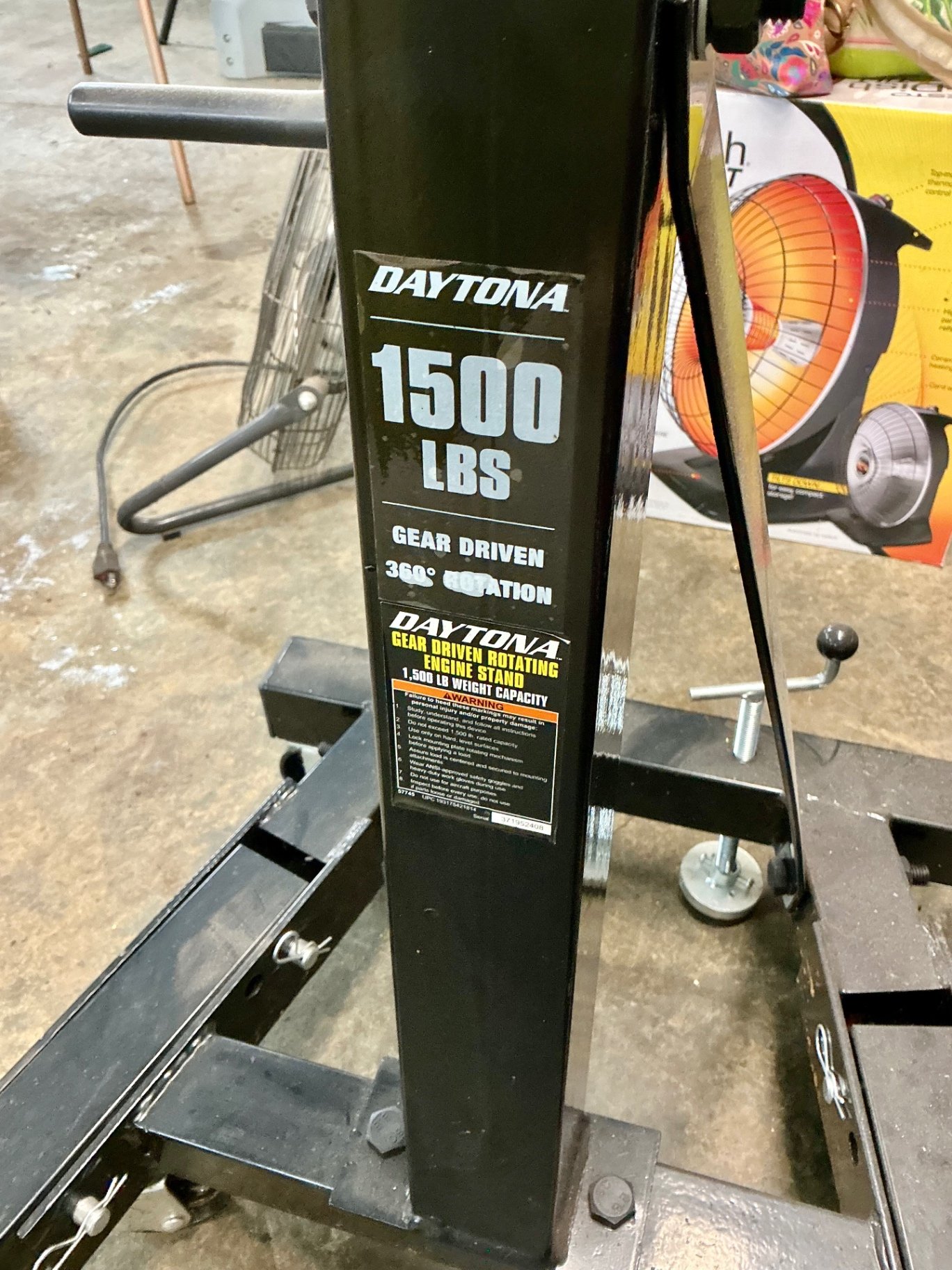 Daytona 1500 lb Gear-Driven Engine Stand - image 3 of 4