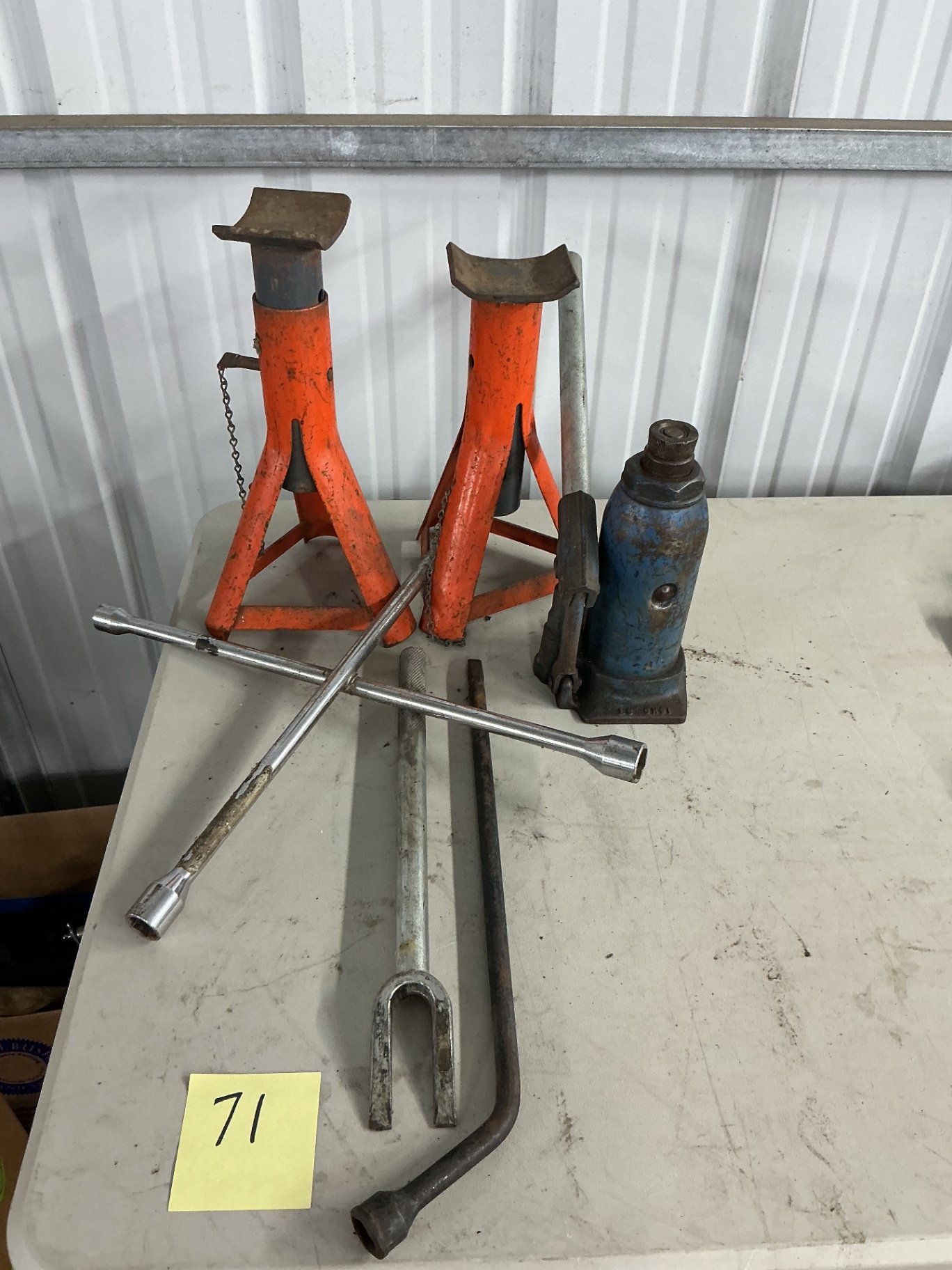 Automotive lifting and more - image 1 of 7