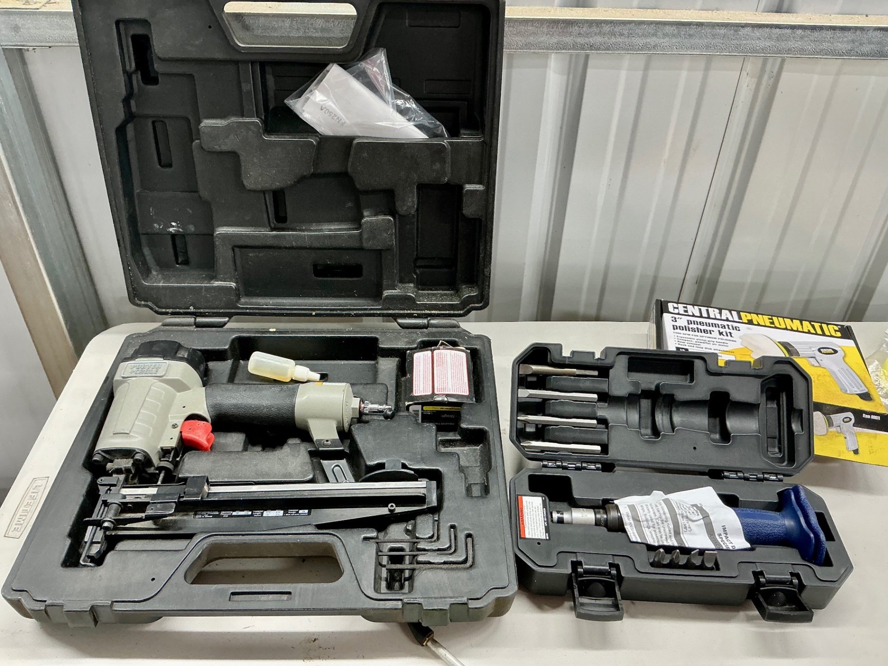 Pneumatic power tools and accessories set - image 3 of 7