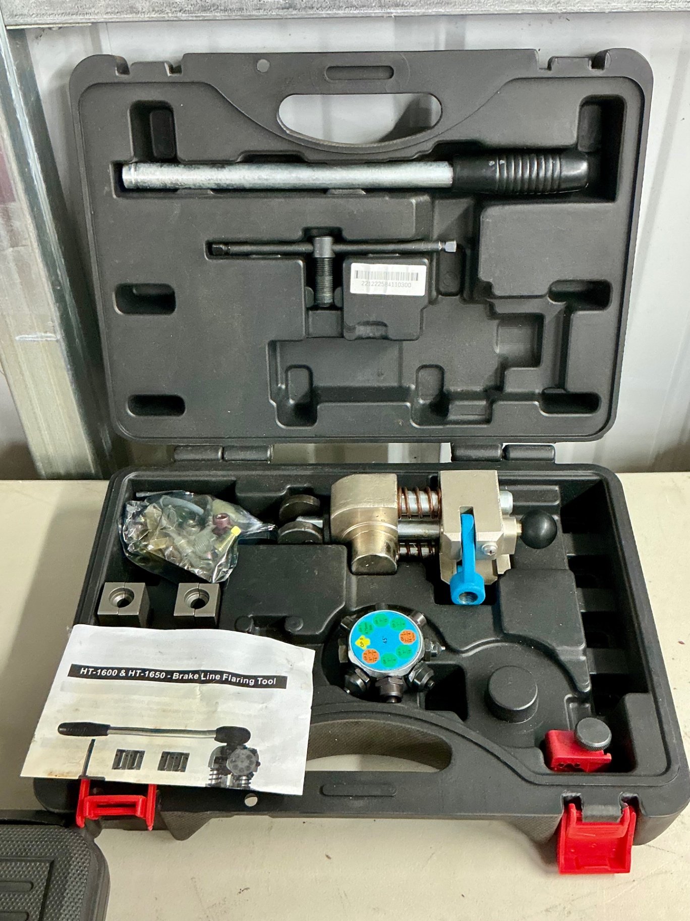 Automotive repair tool kits and hardware - image 3 of 9