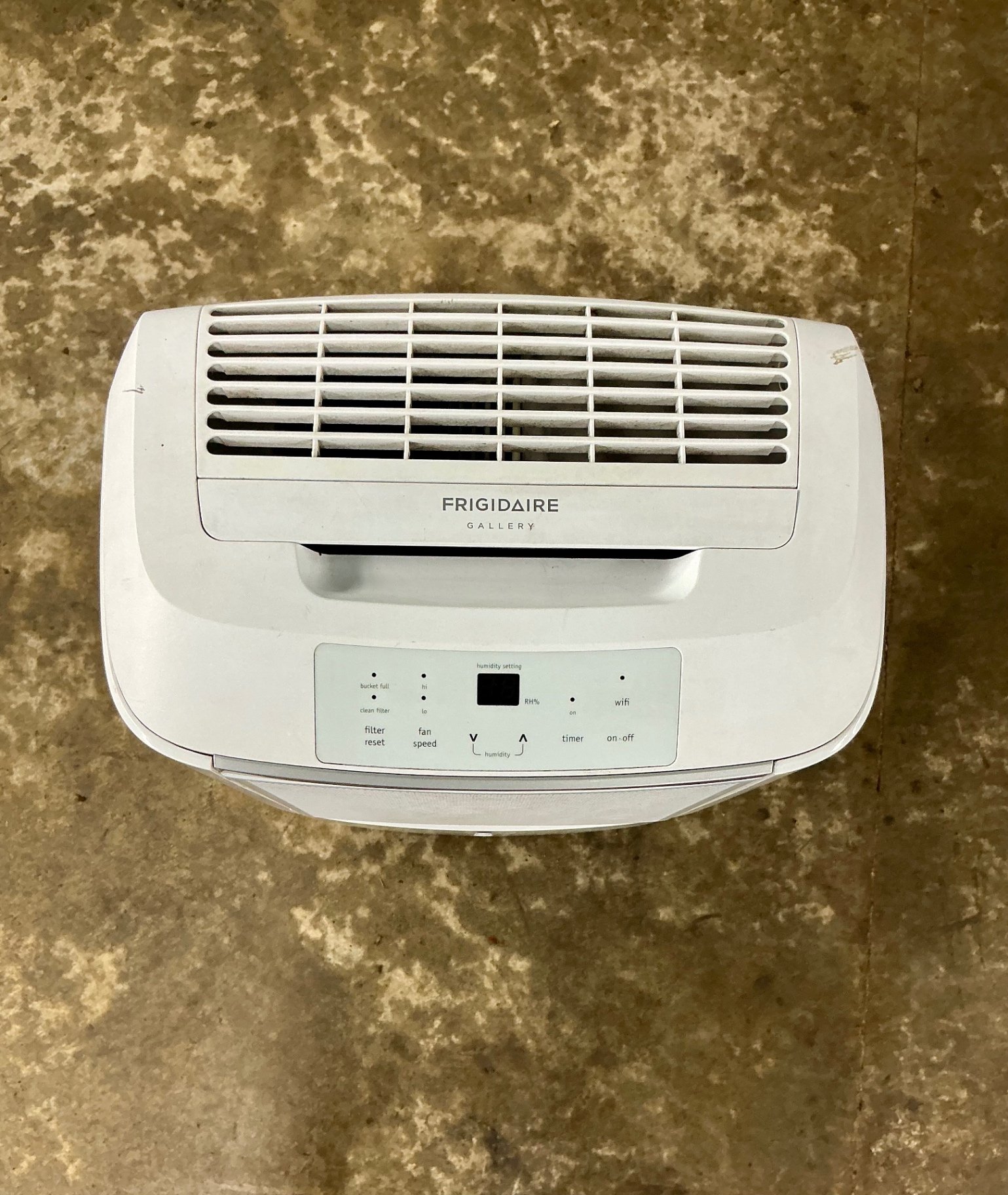 Frigidaire Gallery dehumidifier - image 3 of 5