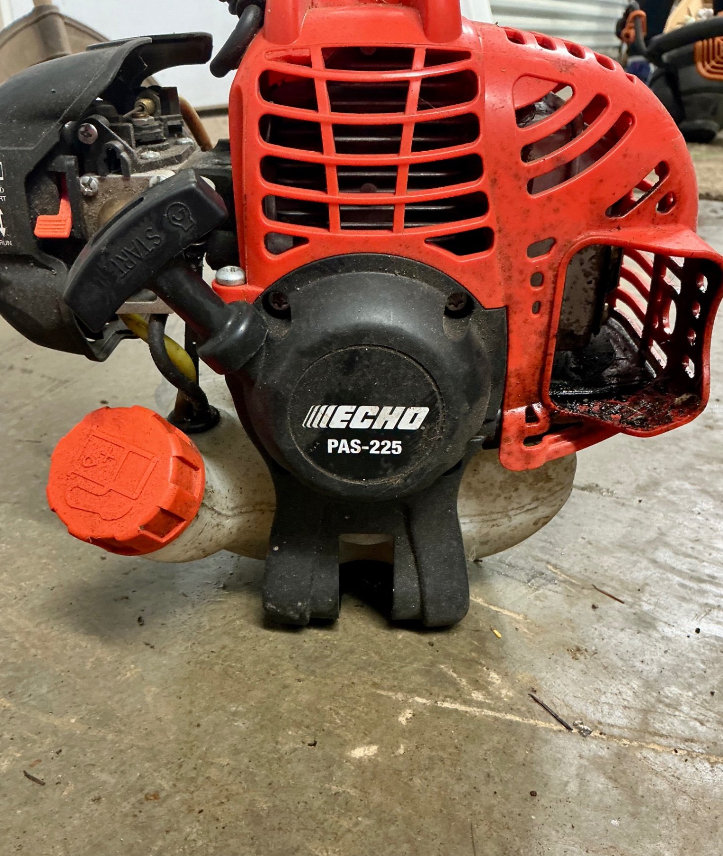 Echo yard maintenance tools: weed trimmer, backpack sprayer, and accessories - image 6 of 7