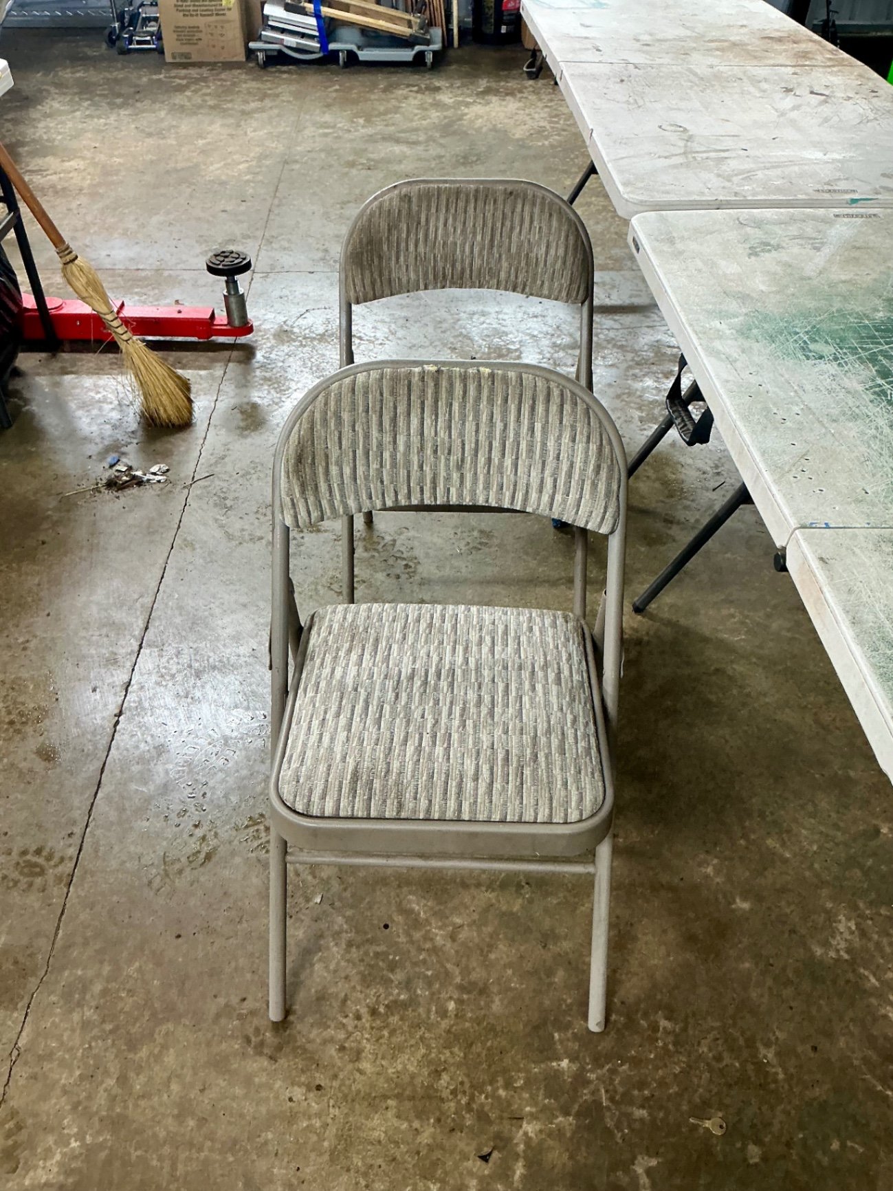 Folding workshop tables and chairs - image 4 of 11