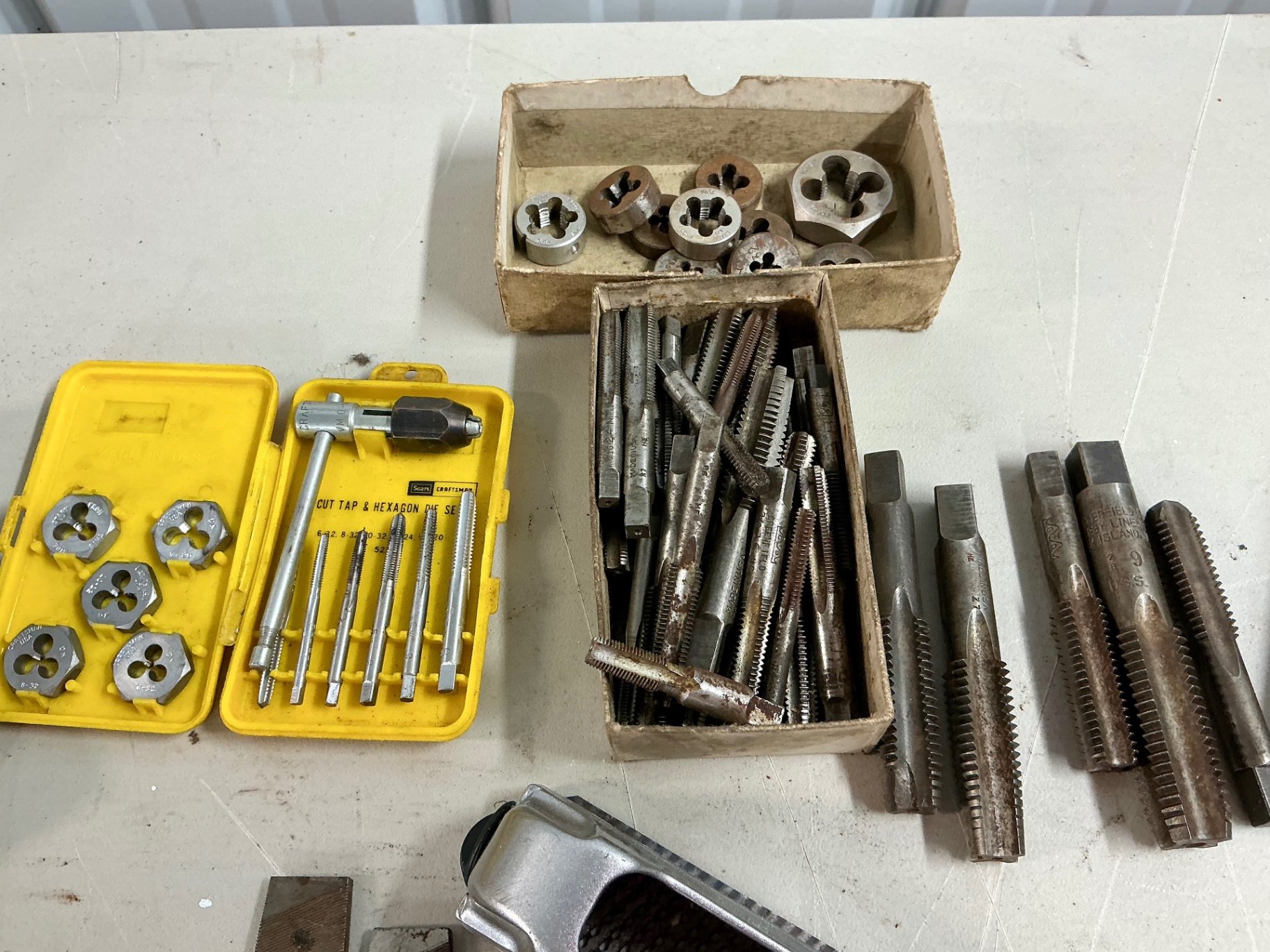 Assorted metalworking hand tools - image 3 of 6