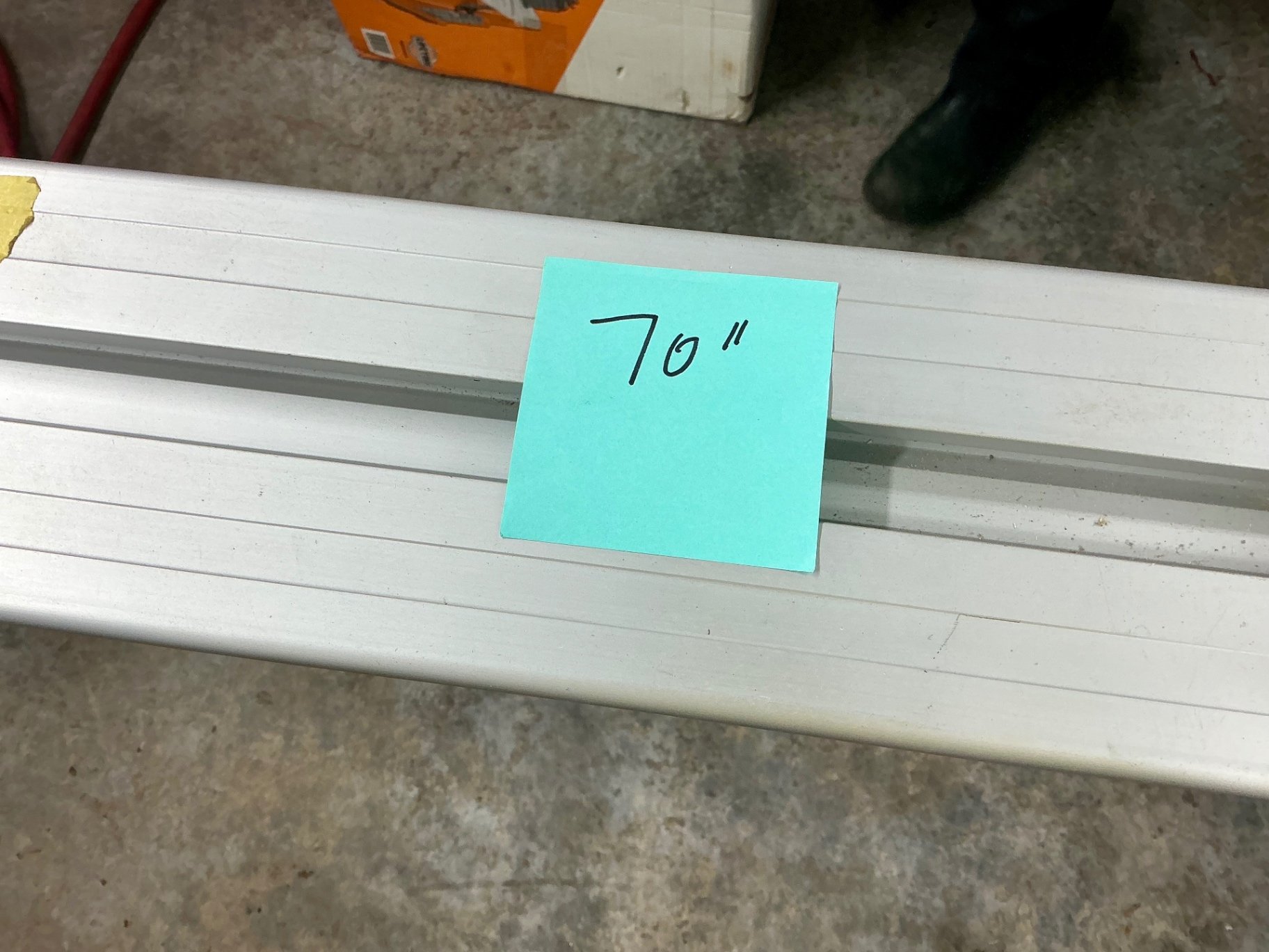 DeWalt heavy-duty miter saw stand with extendable rails - image 5 of 5
