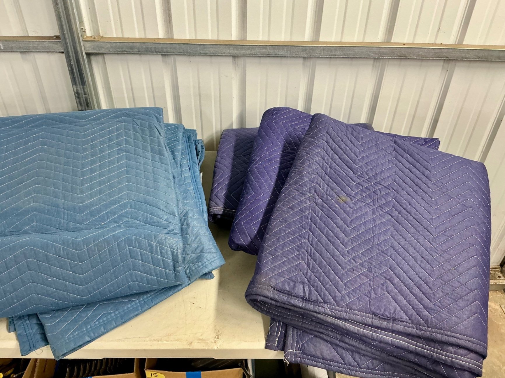 Quilted moving blankets - image 2 of 3
