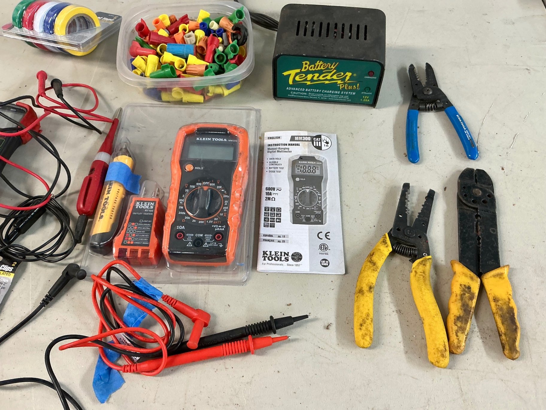 Electrical testing tools and hand tools collection - image 4 of 4