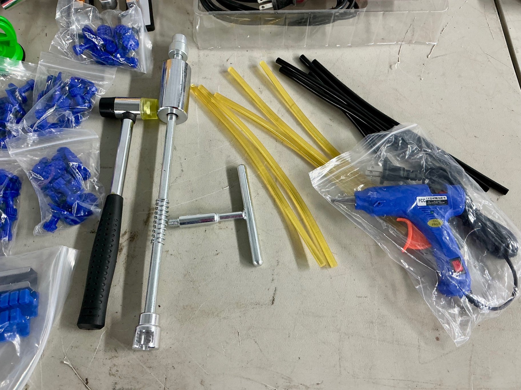 Electric body saw and Dent repair kit - image 4 of 4