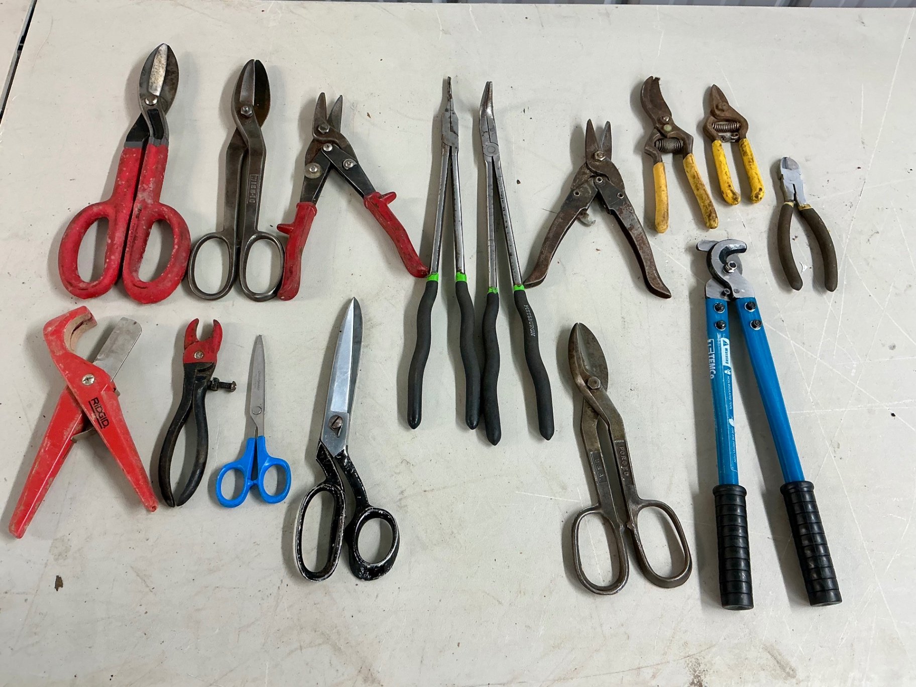 Assorted hand tools: snips, shears, and scissors - image 1 of 5