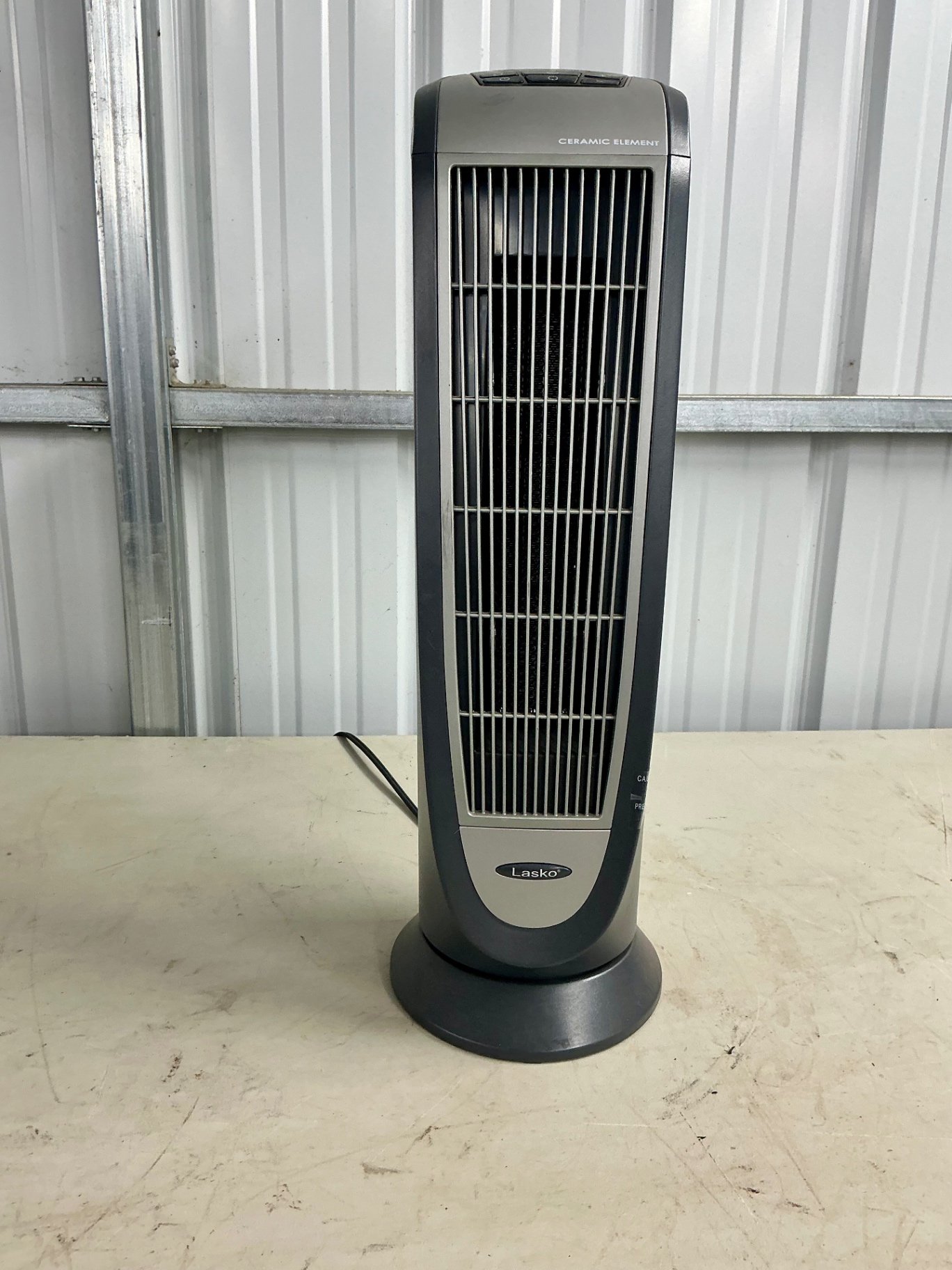 Heaters and fan - image 7 of 11