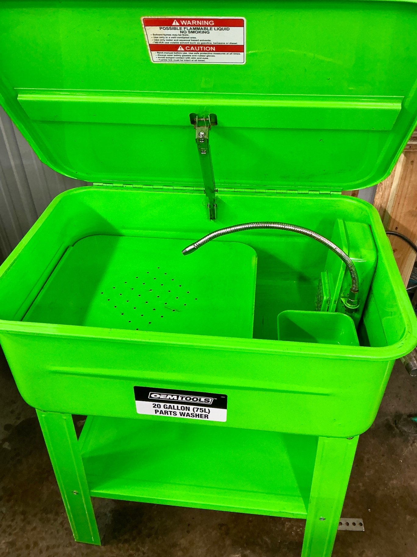 Green 20-Gallon Parts Washer on Stand - image 1 of 4