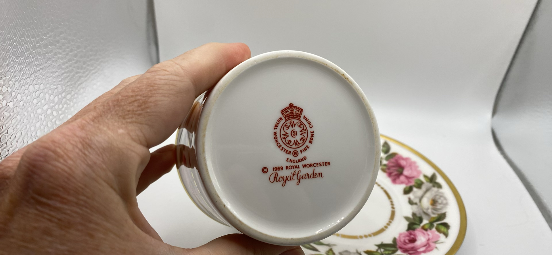 Royal Worcester Royal Garden teacup and saucer Set  - image 10 of 12