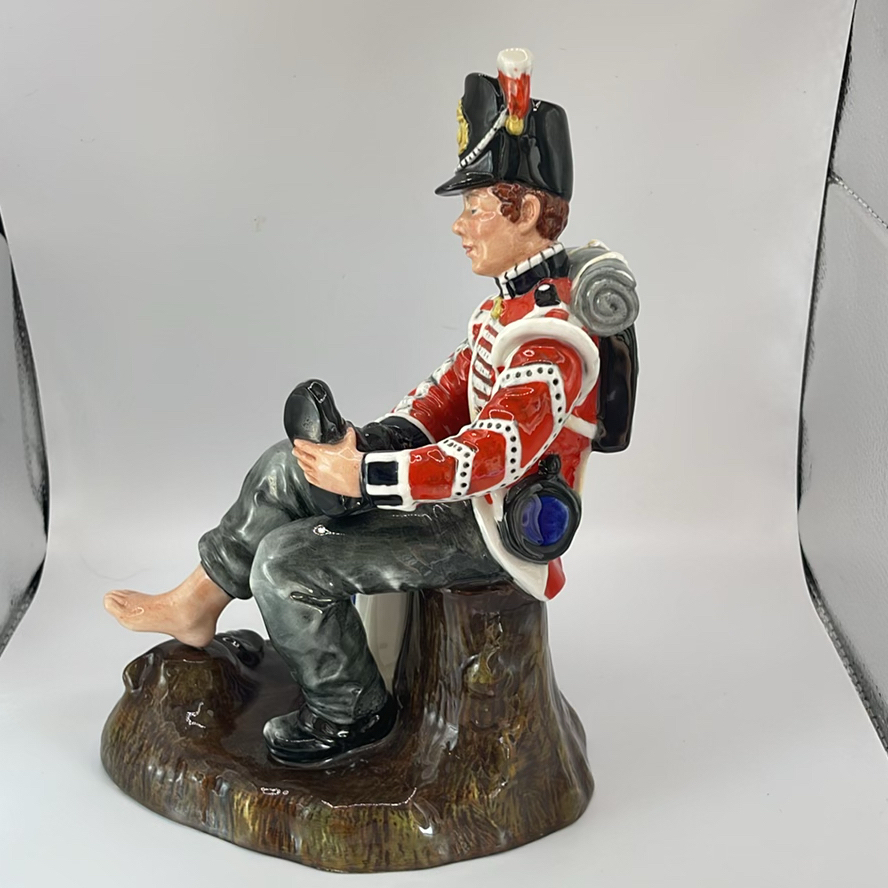 Royal Doulton Drummer Boy HN 2679 - image 5 of 10