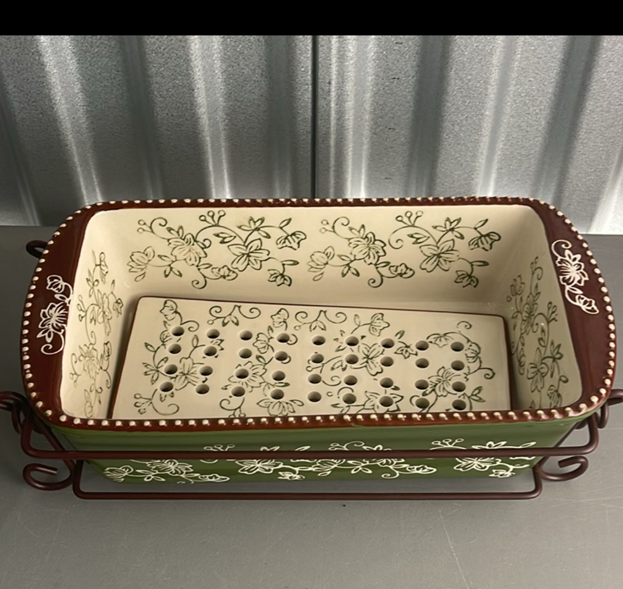 Temptations Bakeware - image 3 of 10