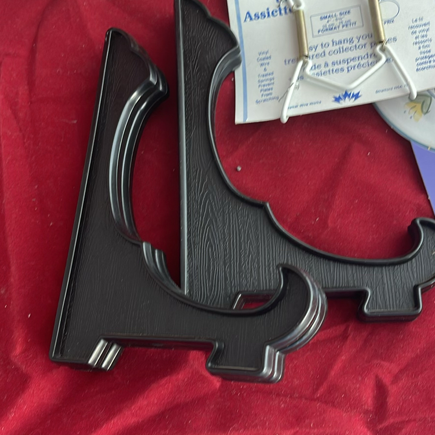 OOK Plate Hangers And Stands - image 5 of 7