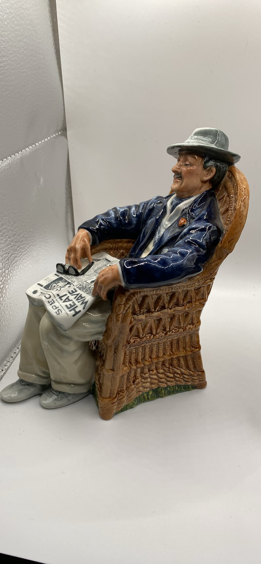 Royal Doulton Taking Things Easy HN 2677 and The Master HN 2325 - image 1 of 8