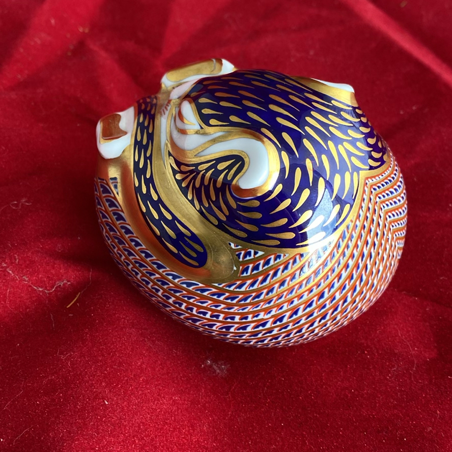 Royal Crown Derby Imari Dormouse Paperweight - image 4 of 6