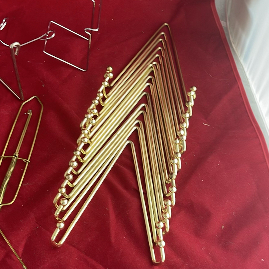 Wall Plate Hangers - image 3 of 6