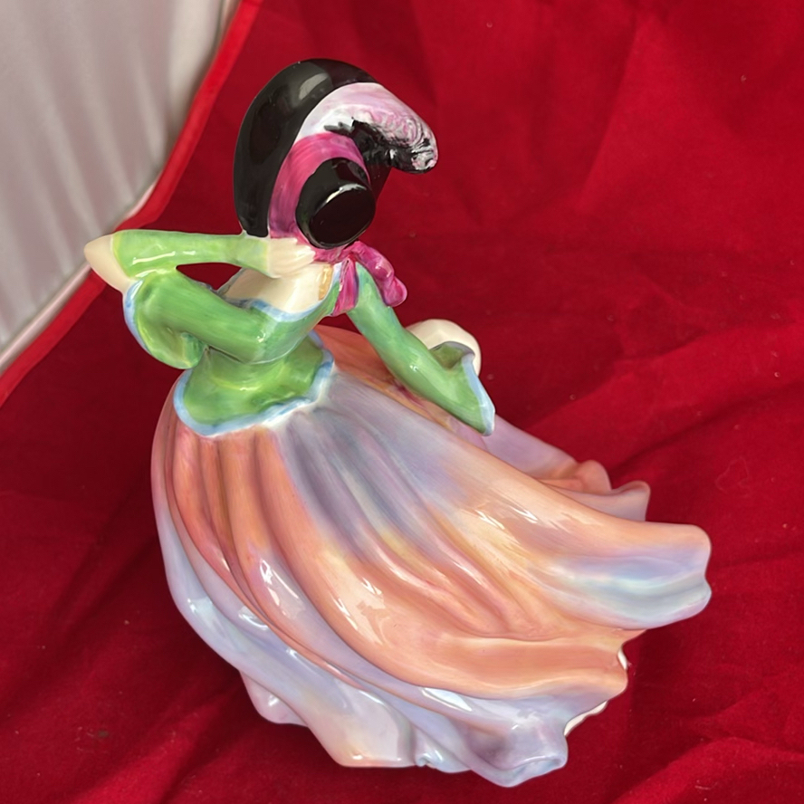 Royal Doulton Figurines HN 1911, HN 1934, HN 1992 - image 4 of 13