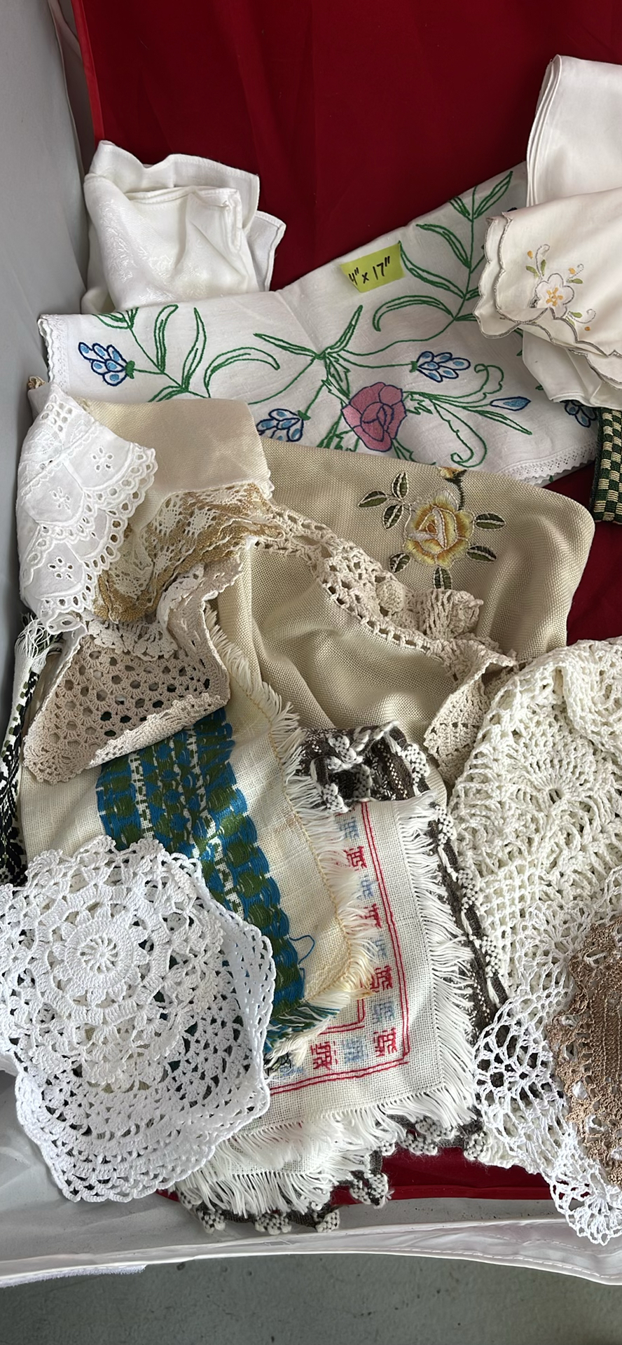 Various Vintage Linens - image 2 of 16
