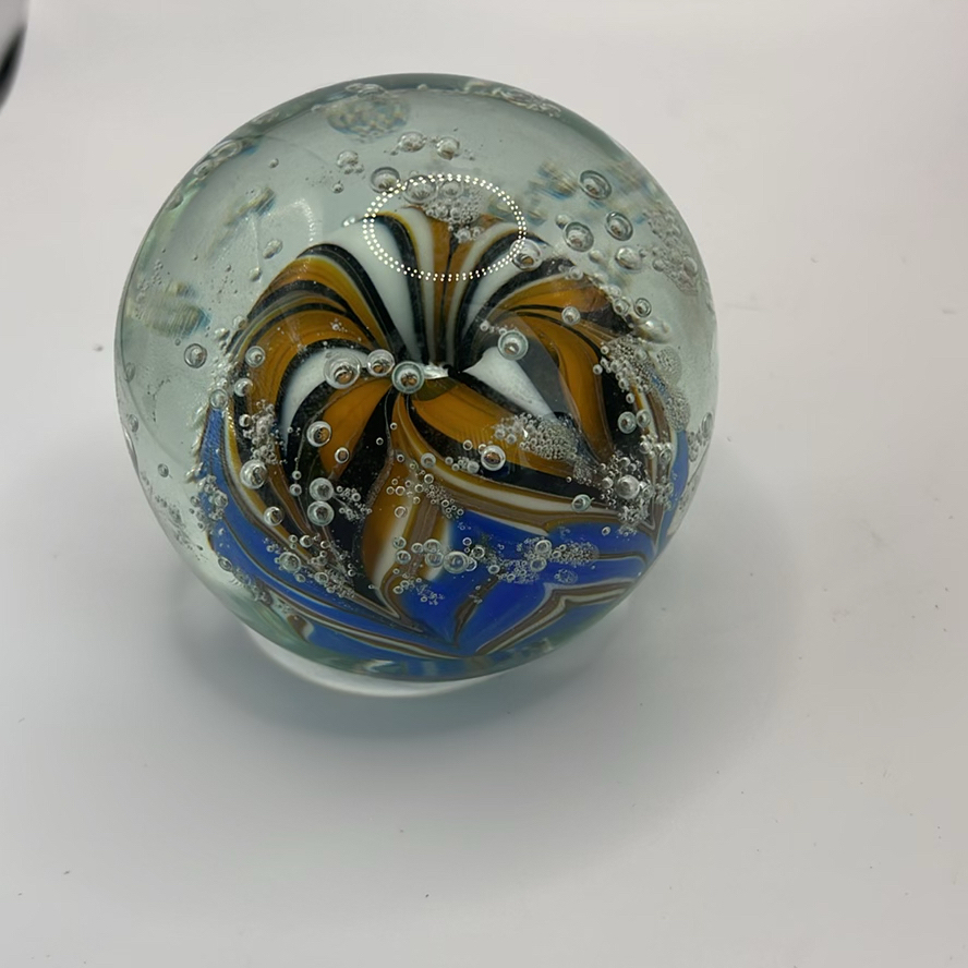 5 Paperweights - image 4 of 21