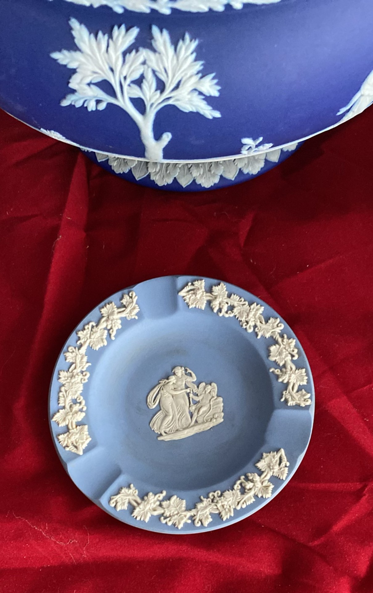 Wedgwood Jasperware With Reference Books - image 2 of 22