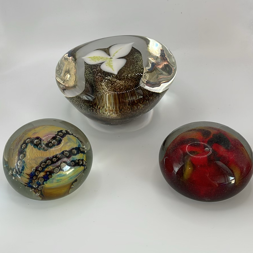 3 Paperweights-Karl Schantz, Andrew Kuntz And Belanger - image 1 of 16