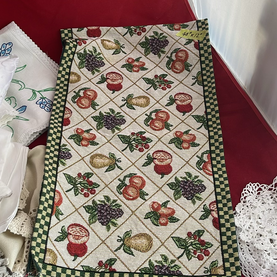 Various Vintage Linens - image 6 of 16