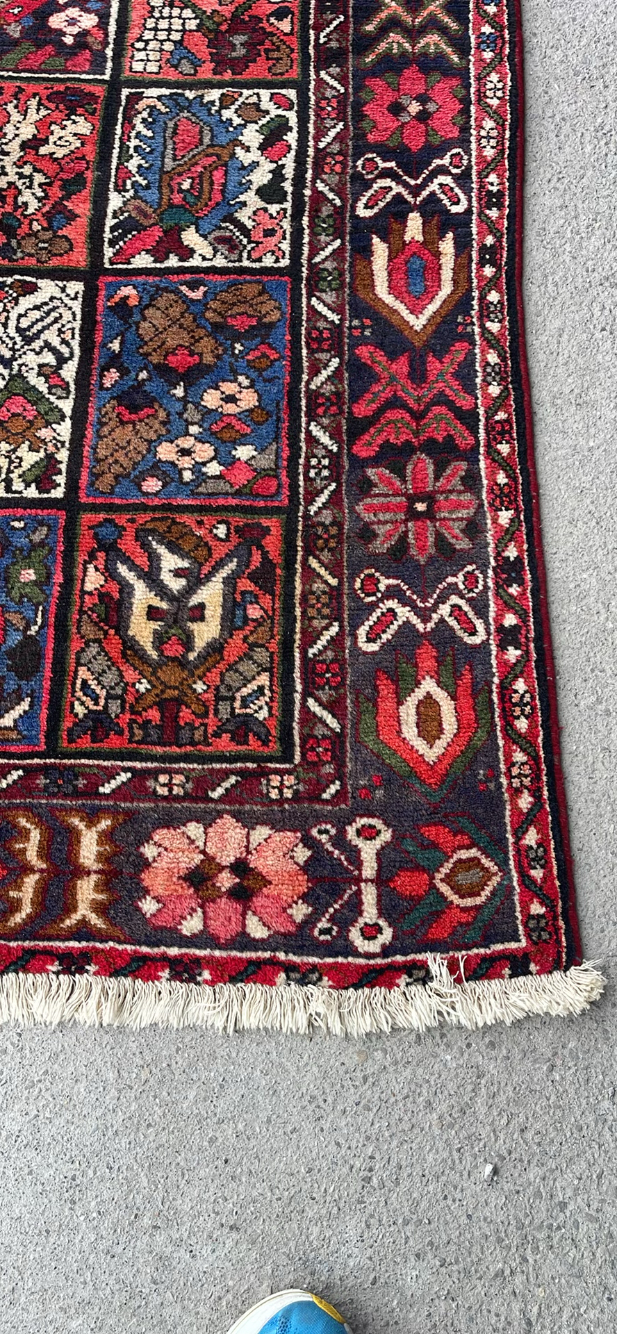 Vintage Persian Bakhtiari Rug - image 4 of 11