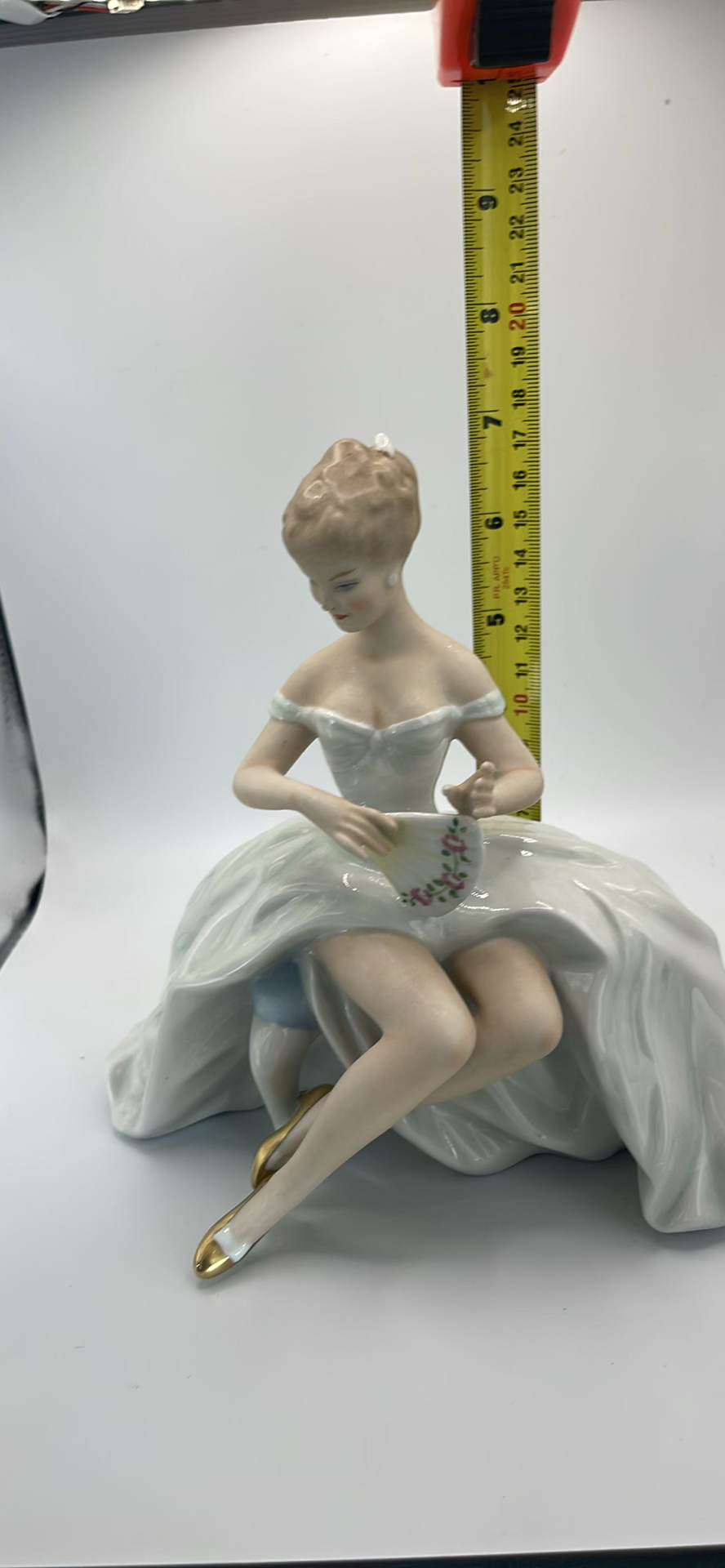Wallendorf Seated Lady with Fan - image 6 of 6