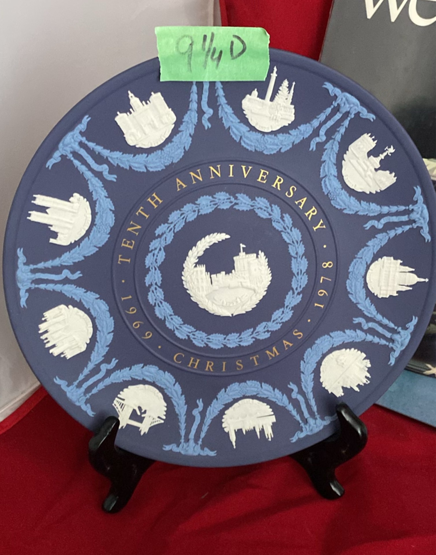 Wedgwood Jasperware With Reference Books - image 18 of 22