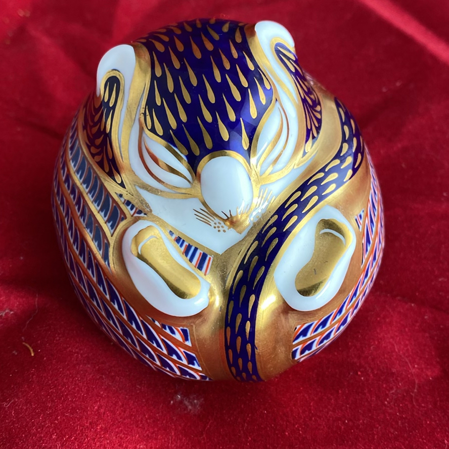 Royal Crown Derby Imari Dormouse Paperweight - image 3 of 6