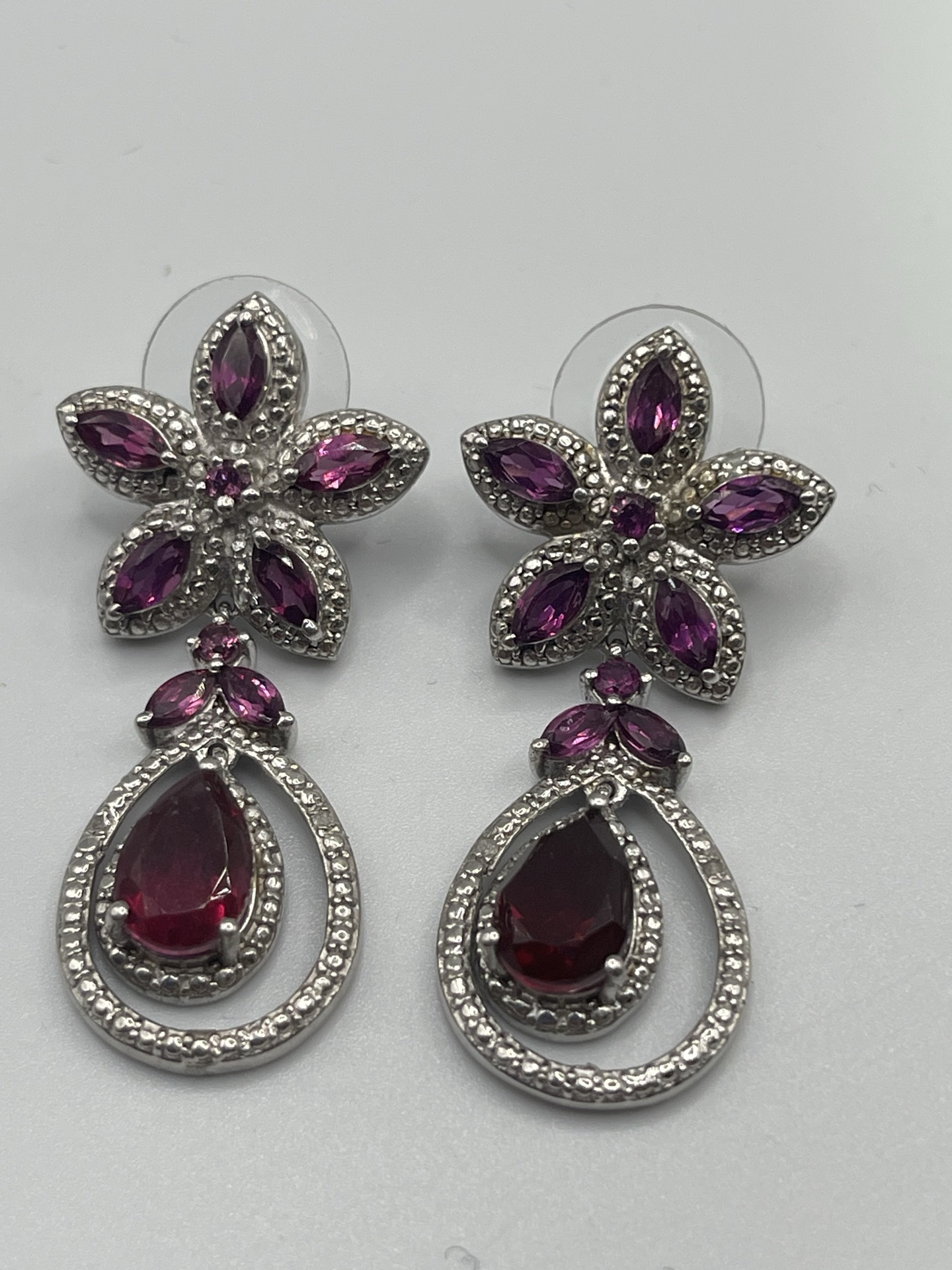 Vintage Necklace And Earrings - image 3 of 19
