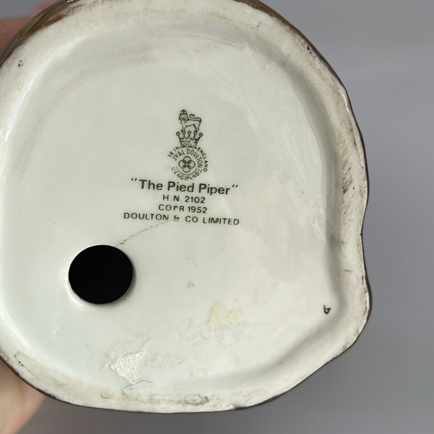 Royal Doulton The Pied Piper HN 2102 - image 7 of 7