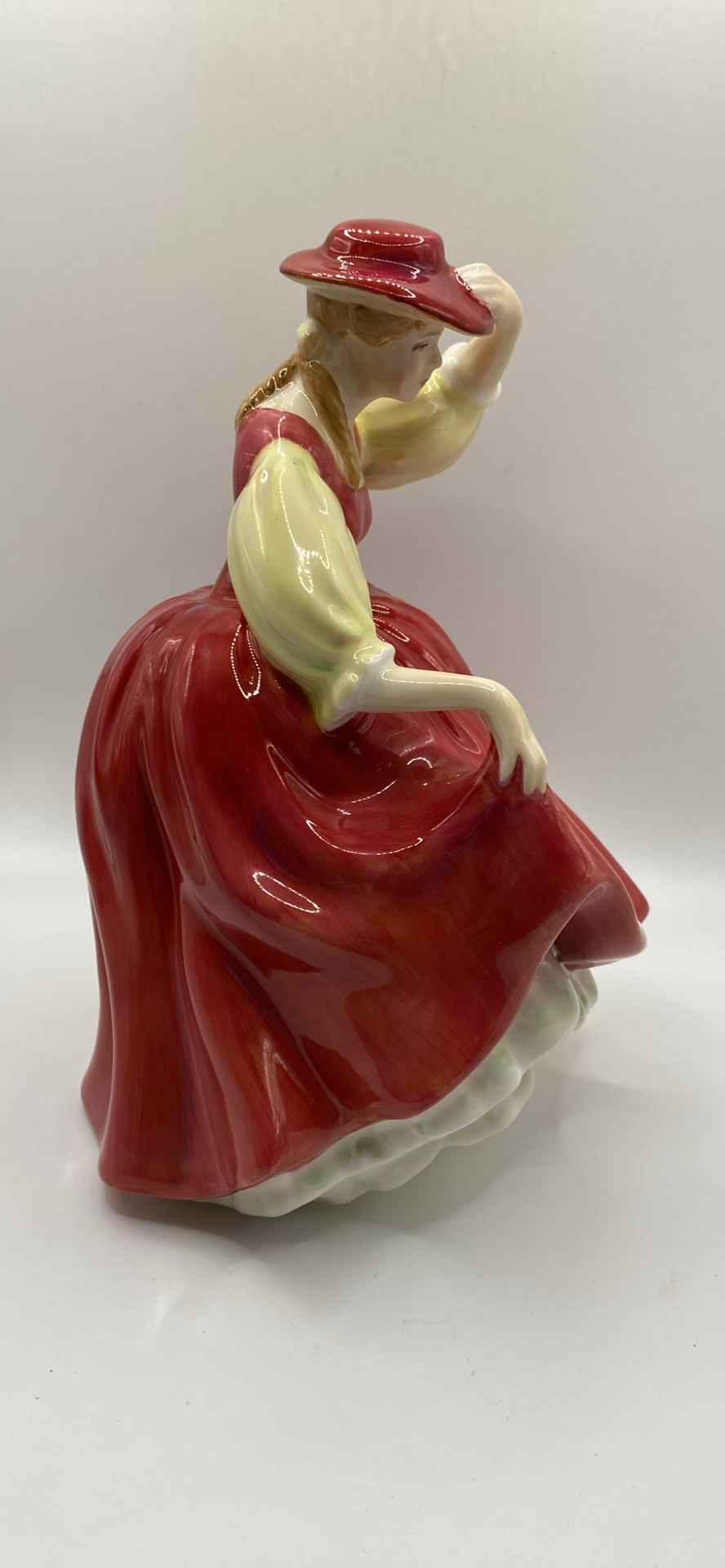 Royal Doulton Regal Lady, Premiere, Buttercup - image 15 of 16