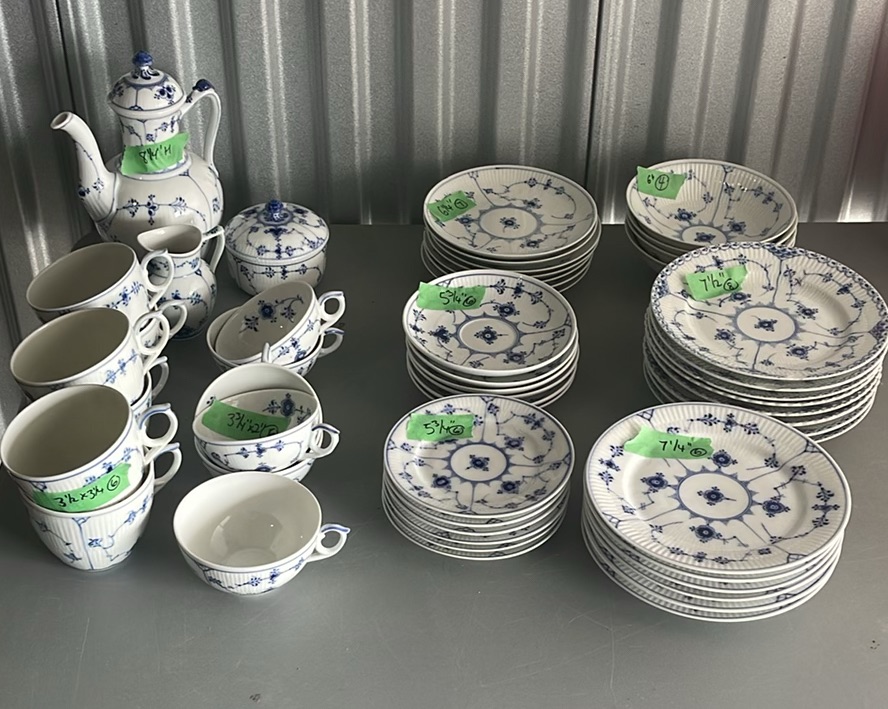 Royal Copenhagen Blue Fluted Half Lace Dinnerware - image 1 of 28